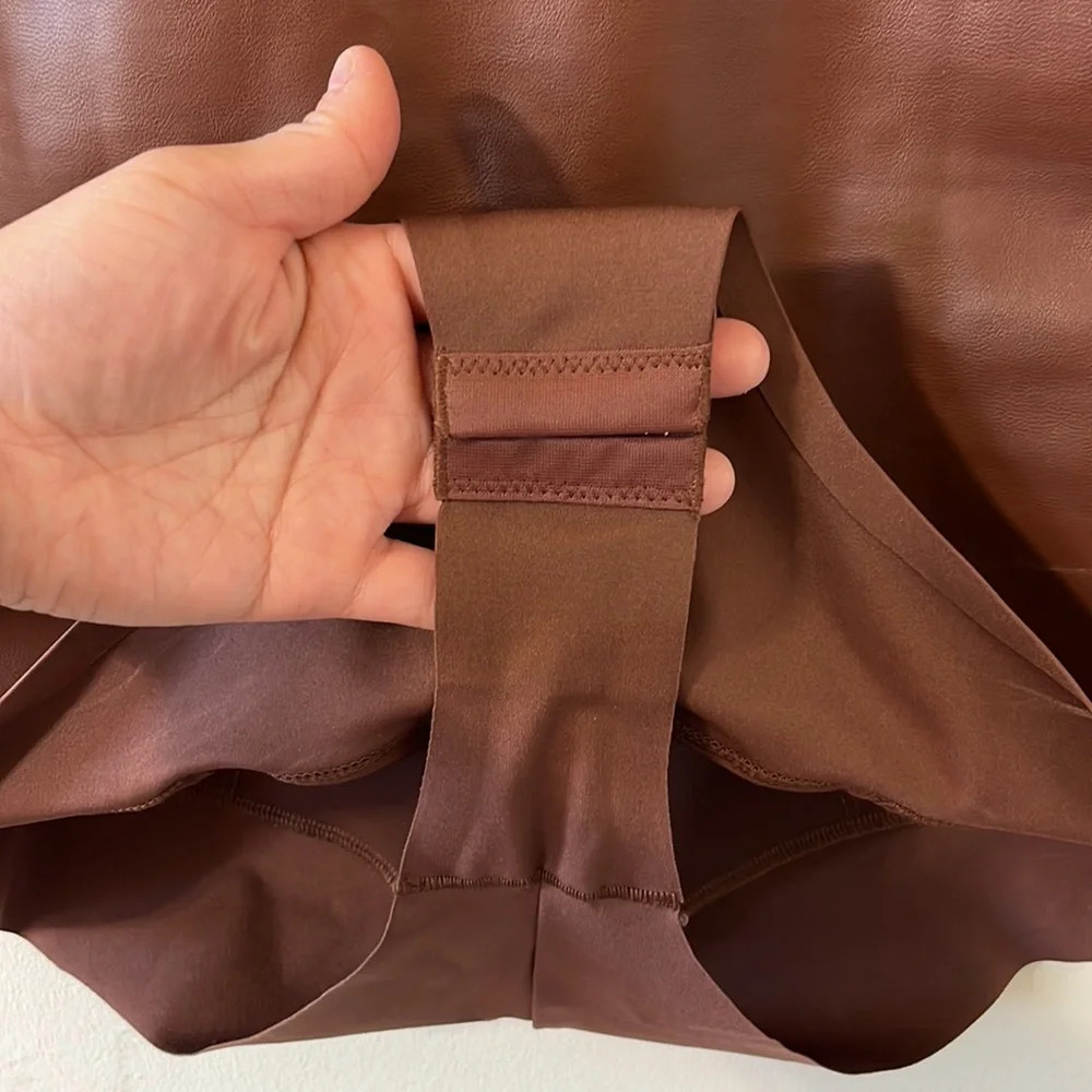 Pinsy Vegan Leather Scoop Tank Shapewear Bodysuit Seasonal Brown NWT Size Medium - Picture 11 of 14